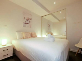 PR126-1 BR Comfy Stay Next to Station with FREE Parking